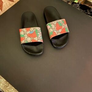 Gucci Black and Multicolor Strawberry Sandals